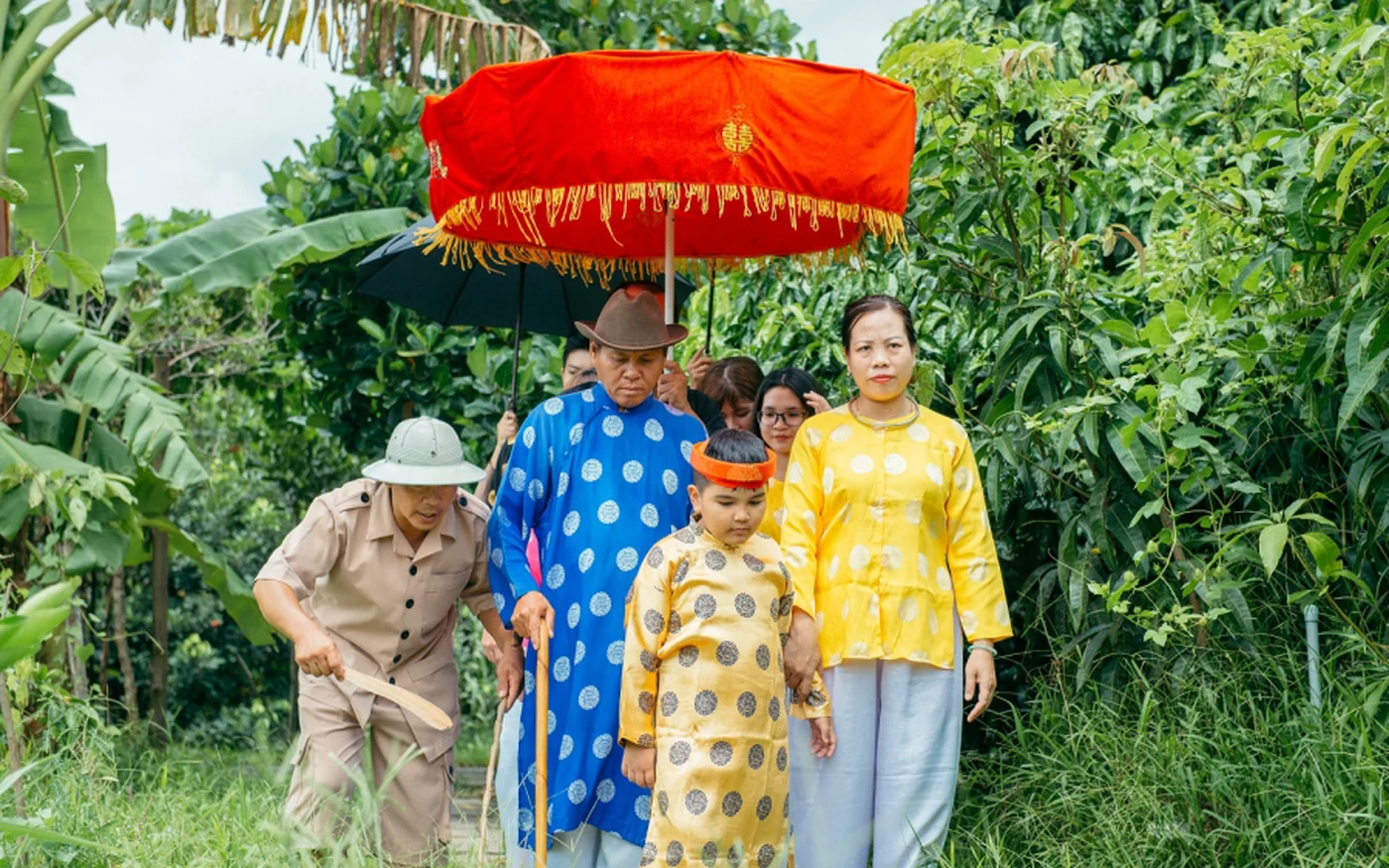 Khách hóa trang thành điền chủ trong chương trình tại Mỹ Khánh