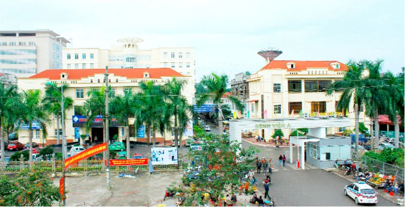 Ngoại thất bệnh viện · Bệnh viện A Thái Nguyên