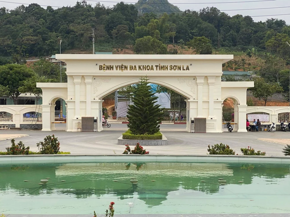 Ngoại thất bệnh viện · Bệnh viện Đa khoa tỉnh Sơn La