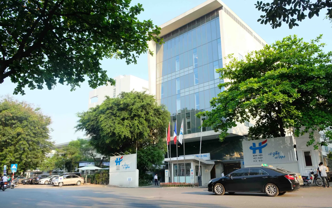 Tòa nhà Bệnh viện Việt Pháp Hà Nội