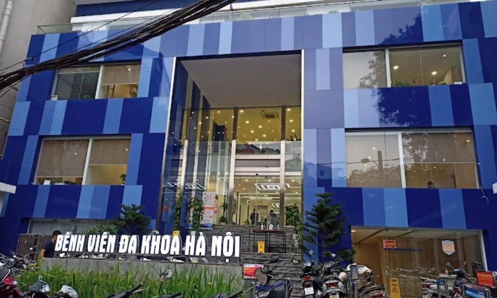 Mặt tiền Bệnh viện Đa khoa Hà Nội tại 29 Hàn Thuyên