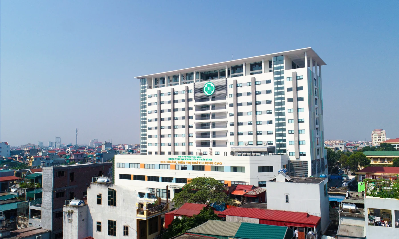 Ngoại thất bệnh viện · Bệnh viện Đa khoa Chất lượng cao Thái Bình