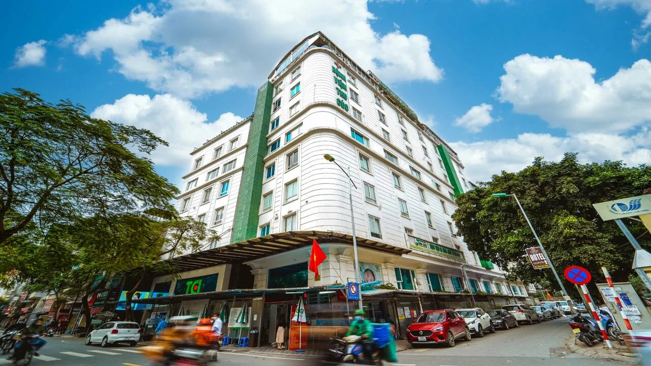 Ngoại thất bệnh viện · Bệnh viện Đa khoa Quốc tế Thu Cúc TCI - 286 Thụy Khuê