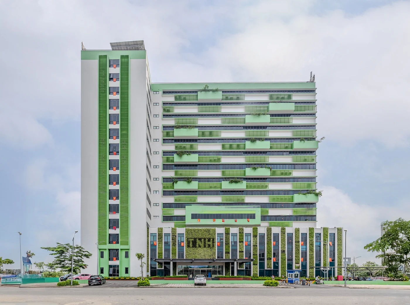 Ngoại thất bệnh viện · Bệnh viện TNH Việt Yên