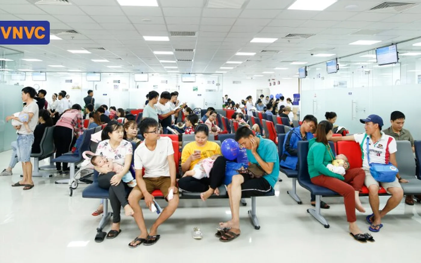 Khu sảnh chờ tại Trung tâm tiêm chủng VNVC Đà Nẵng